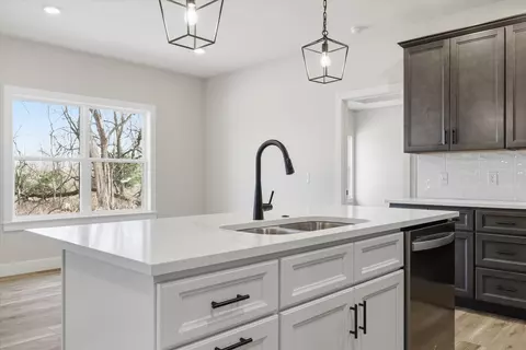1394 N Collins Dr, Republic, MO 65738 photo 9