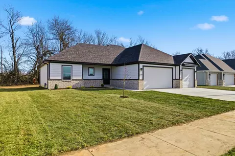 1394 N Collins Dr, Republic, MO 65738 photo 2