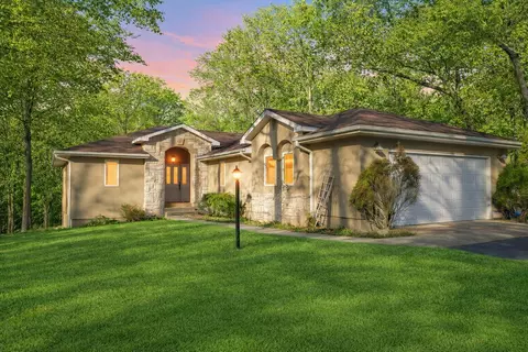 7785 Nadine Rd, Houston, MO 65483