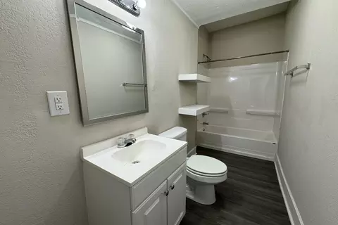 Bath - 1235 N Prospect Ave, Springfield, MO 65802 photo 1 of 1