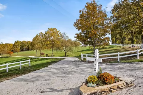 Exterior - 3378 Warner Rd, Crane, MO 65633 photo 4 of 22