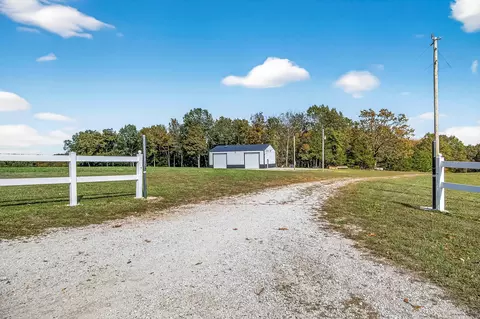 Exterior - 3378 Warner Rd, Crane, MO 65633 photo 5 of 22