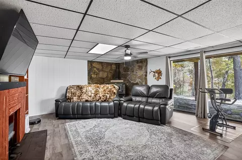 Living - 3378 Warner Rd, Crane, MO 65633 photo 4 of 6