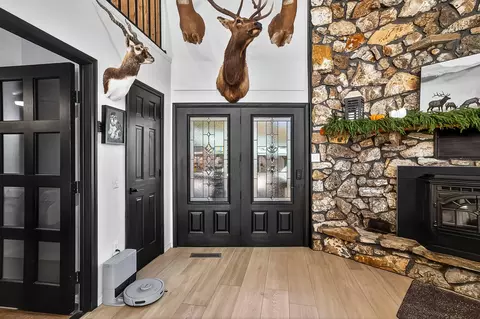 Entry Way - 3378 Warner Rd, Crane, MO 65633 photo 1 of 4