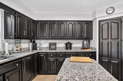 Kitchen - 3378 Warner Rd, Crane, MO 65633 photo 3 of 8