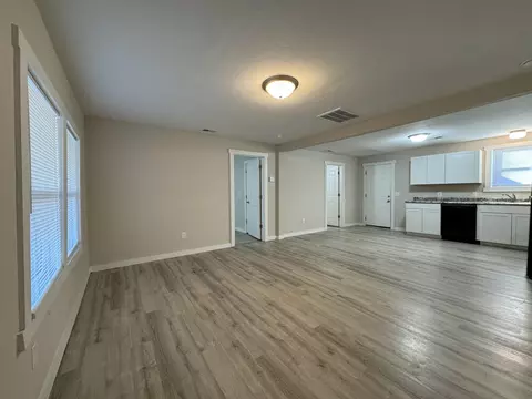 1520 W Lynn St, Springfield, MO 65802