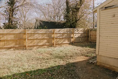 Exterior - 1886 N Fort Ave, Springfield, MO 65803 photo 3 of 3
