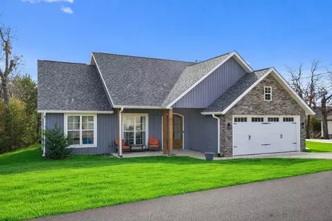 276 Royale Estates Rd, Kimberling City, MO 65686