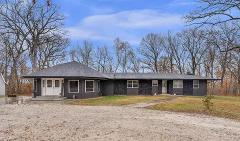 1369 E 398th Rd, Bolivar, MO 65613