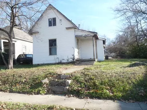 2310 N Pierce Ave, Springfield, MO 65803