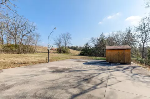 Exterior - 185 Old Meadow Ln, Branson, MO 65616 photo 6 of 8