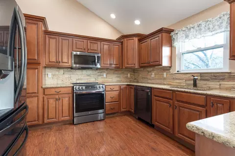 Kitchen - 185 Old Meadow Ln, Branson, MO 65616 photo 1 of 3