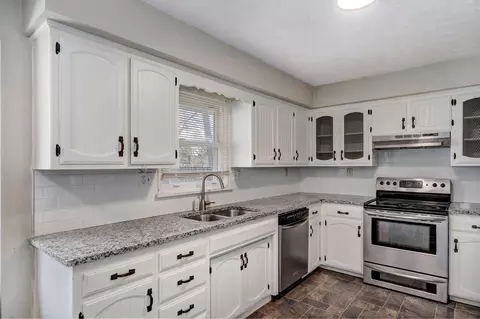 3314 South Ave, Springfield, MO 65807 photo 13