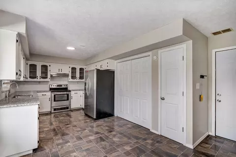 3314 South Ave, Springfield, MO 65807 photo 11