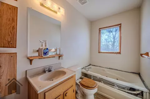 Bath - 5378 E County Rd #14-339, Ava, MO 65608 photo 3 of 3