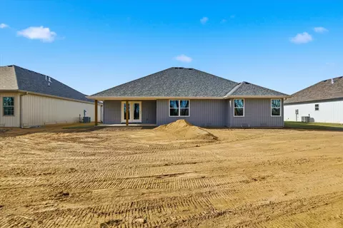 Exterior - 1382 N Collins Dr, Republic, MO 65738 photo 5 of 6