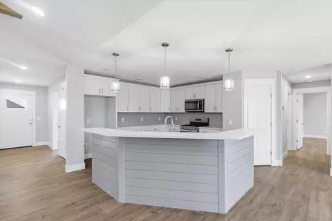 Kitchen - 1382 N Collins Dr, Republic, MO 65738 photo 1 of 5