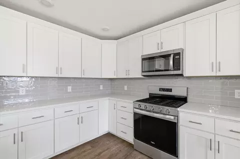 Kitchen - 1382 N Collins Dr, Republic, MO 65738 photo 3 of 5