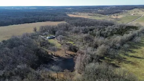 121 E 327th Rd, Humansville, MO 65674