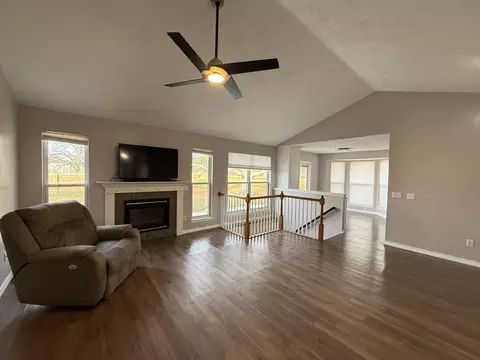 3715 E Alameda St, Springfield, MO 65809 photo 5