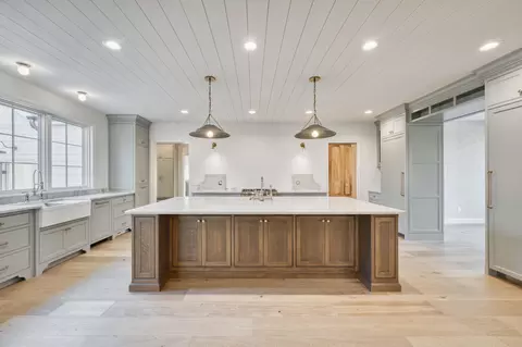 Kitchen - 5736 S Foxboro Trl, Springfield, MO 65804 photo 3 of 10