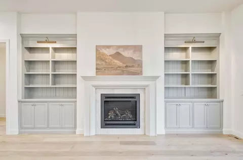 Living - 5736 S Foxboro Trl, Springfield, MO 65804 photo 4 of 6