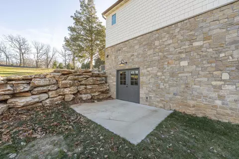 Exterior - 5736 S Foxboro Trl, Springfield, MO 65804 photo 8 of 18