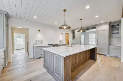 Kitchen - 5736 S Foxboro Trl, Springfield, MO 65804 photo 5 of 10