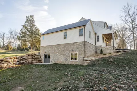 Exterior - 5736 S Foxboro Trl, Springfield, MO 65804 photo 6 of 18