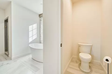 Bath - 5736 S Foxboro Trl, Springfield, MO 65804 photo 7 of 15