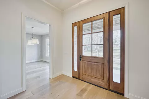 Entry Way - 5736 S Foxboro Trl, Springfield, MO 65804 photo 2 of 12