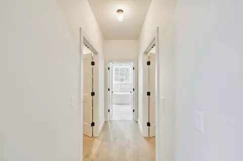 Entry Way - 5736 S Foxboro Trl, Springfield, MO 65804 photo 5 of 12