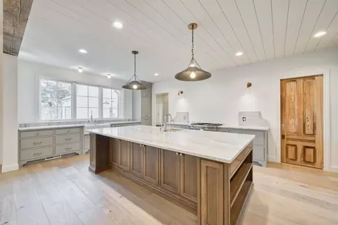 Kitchen - 5736 S Foxboro Trl, Springfield, MO 65804 photo 4 of 10