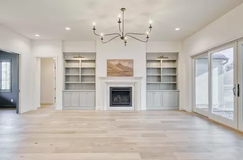 Living - 5736 S Foxboro Trl, Springfield, MO 65804 photo 3 of 6