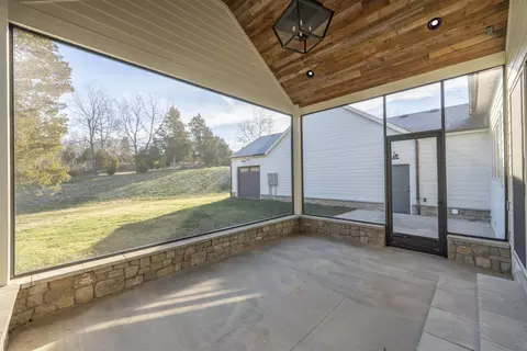 Exterior - 5736 S Foxboro Trl, Springfield, MO 65804 photo 4 of 18