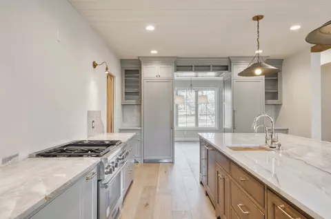 Kitchen - 5736 S Foxboro Trl, Springfield, MO 65804 photo 7 of 10