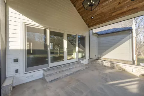 Exterior - 5736 S Foxboro Trl, Springfield, MO 65804 photo 5 of 18