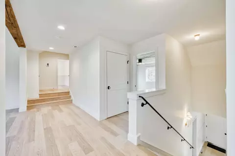 Entry Way - 5736 S Foxboro Trl, Springfield, MO 65804 photo 9 of 12