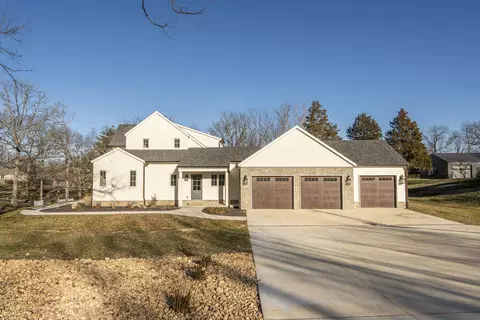 Exterior - 5736 S Foxboro Trl, Springfield, MO 65804 photo 14 of 18