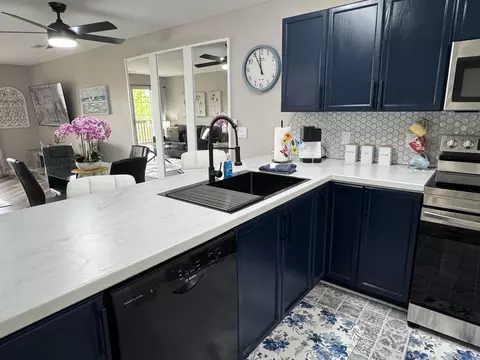 Kitchen - 610 Abby Ln #15, Branson, MO 65616 photo 2 of 7