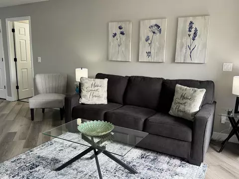 Living - 610 Abby Ln #15, Branson, MO 65616 photo 2 of 5