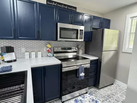 Kitchen - 610 Abby Ln #15, Branson, MO 65616 photo 3 of 7