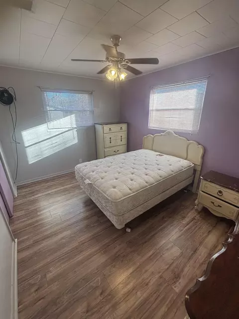 Bedroom - 8612 Sapper St, Winona, MO 65588 photo 7 of 9