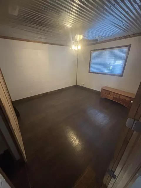 Bedroom - 8612 Sapper St, Winona, MO 65588 photo 1 of 9