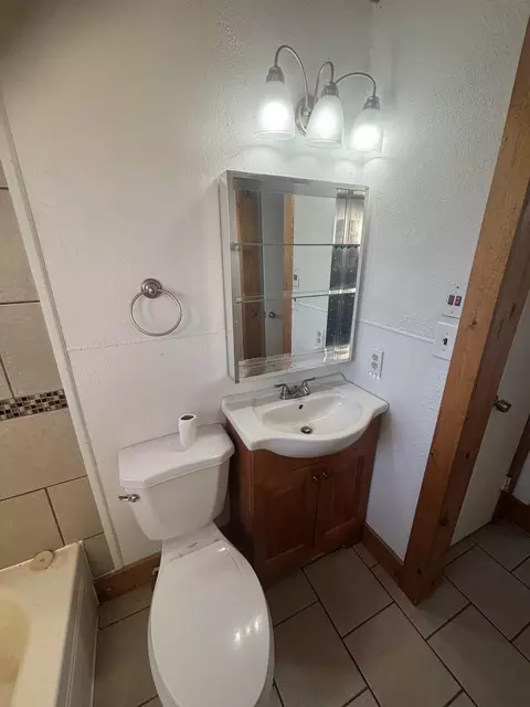 Bath - 8612 Sapper St, Winona, MO 65588 photo 3 of 5