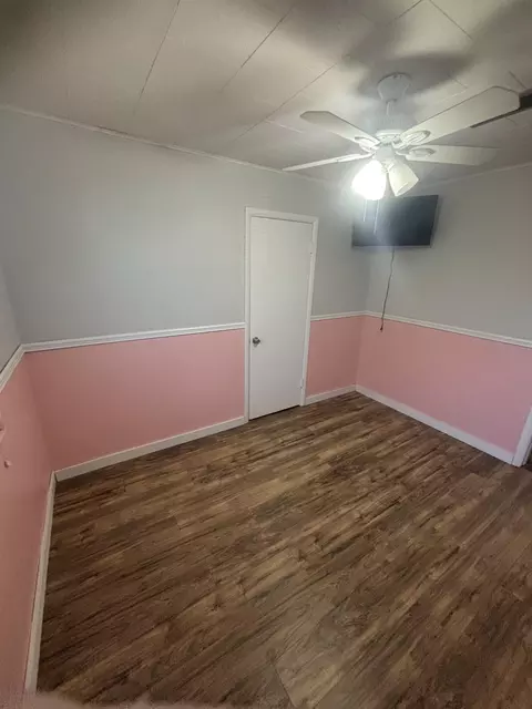 Bedroom - 8612 Sapper St, Winona, MO 65588 photo 4 of 9