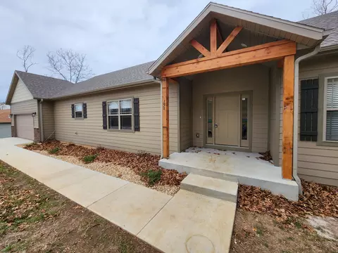 158 Grand Pointe Dr, Branson, MO 65616