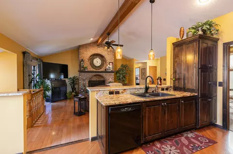 3901 E Kingsbury St, Springfield, MO 65809 photo 15