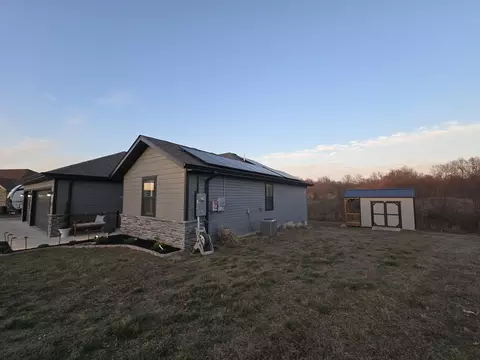 Exterior - 263 E Garnet Dr, Republic, MO 65738 photo 6 of 18