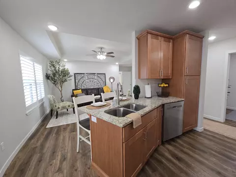Kitchen - 263 E Garnet Dr, Republic, MO 65738 photo 2 of 7